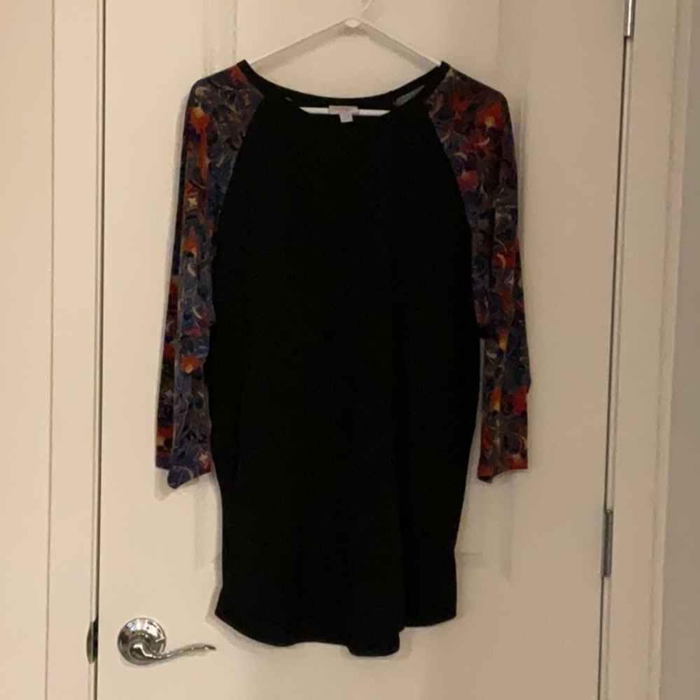 LulaRoe t-shirt